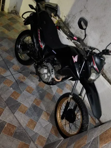 Bros 160 ano 2018 no ponto de transferência