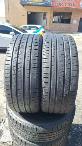 Pneus 235/45-19 Pirelli Verde seminovos (2 unidades)