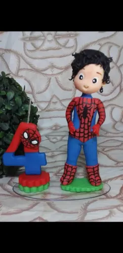 Topo de bolo homem-aranha em biscuit