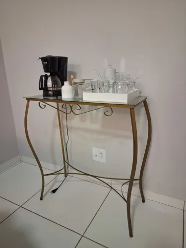 Mesa aparador de vidro 