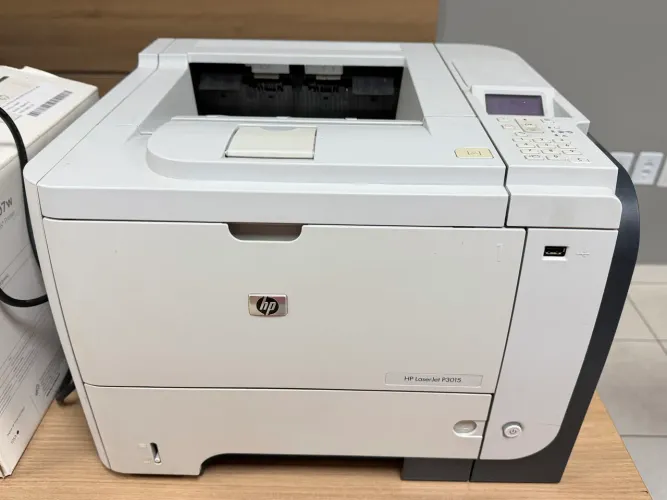Vendo Impressora HP LaserJet P3015