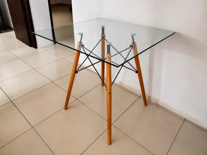 Mesa Quadrada Vidro 70cm Jantar Eiffel Charles Eames