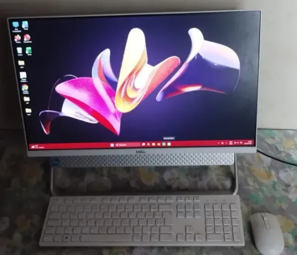 Computador "Dell Inspiron 5400 - All in One"
