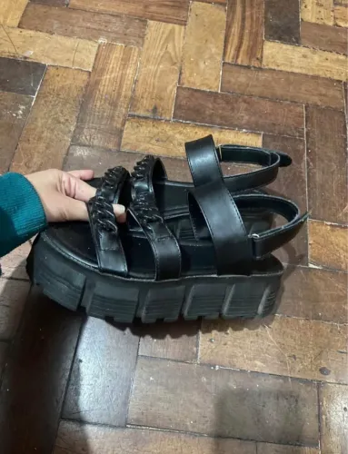 Papete Feminina Plataforma Tratorada Birken Corrente Lancellotti