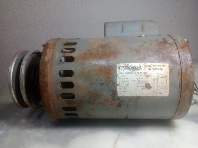 Motor de indução monofásico com defeito 