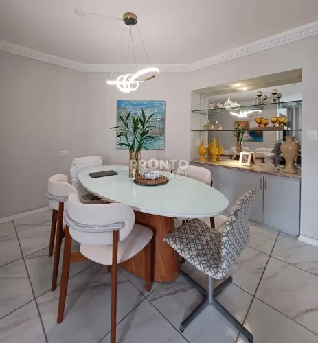 Apartamento com 3 quartos em Espinheiro
