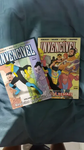 Invencível Volumes 1 e 2 - Editora HQM