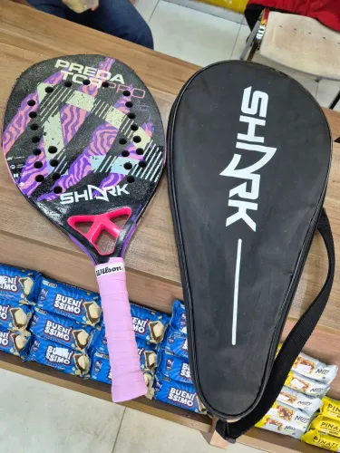 Raquete beach tennis shark Predator rosa