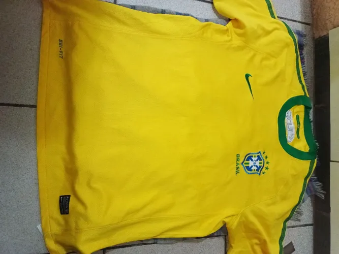Camisa Brasil Nike com nome Jéssica nas costas