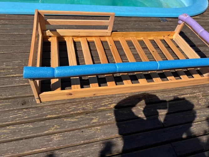 Cama Montessoriana Infantil de Madeira - Ótimo Estado