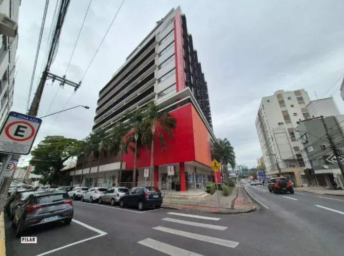 Sala comercial aérea para locação no centro de Criciúma