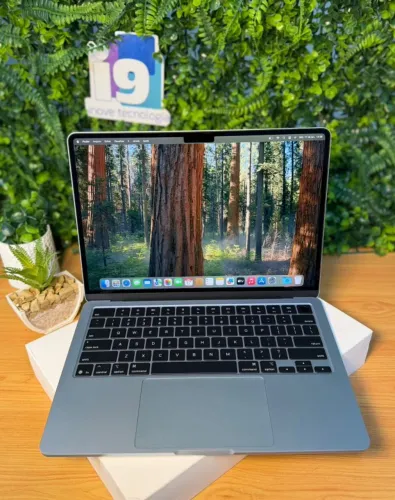 MacBook Air 2025 - 16GB RAM - 256 SSD - SKY BLUE - 13,6 POLEGADAS - LOJA FISICA 