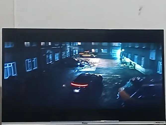 Vendo TV TV smart 32 in da filco um incodono praticamente nova ainda 