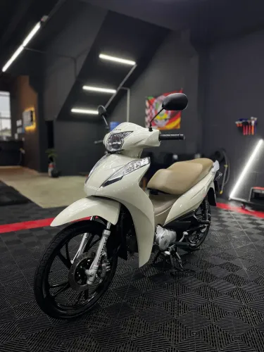  Honda Biz 125 2024 - Apenas 10.461 km - R$ 16.000 