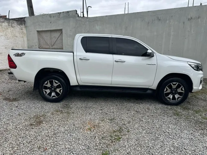 Toyota Hilux CD SRX 4X4 2.8 TDI 16V Diesel Aut. 2019