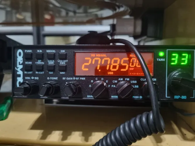 Radio px RP80 na caixa 