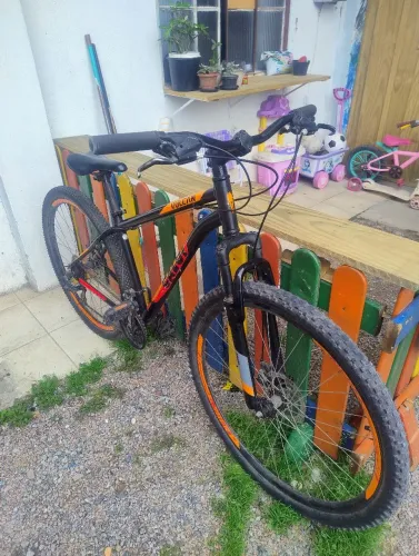 Bicicleta Aro 29 Caloi Vulcan Quadro 17 Preto/laranja