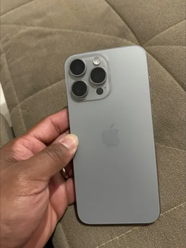 IPHONE 15 PRO MAX 256gb