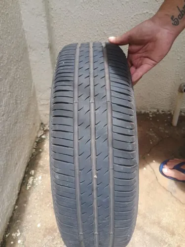 Vendo Pneu 14 Remold 