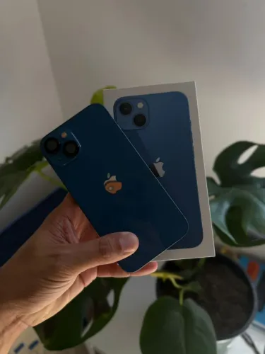 iPhone 13 - 256GB