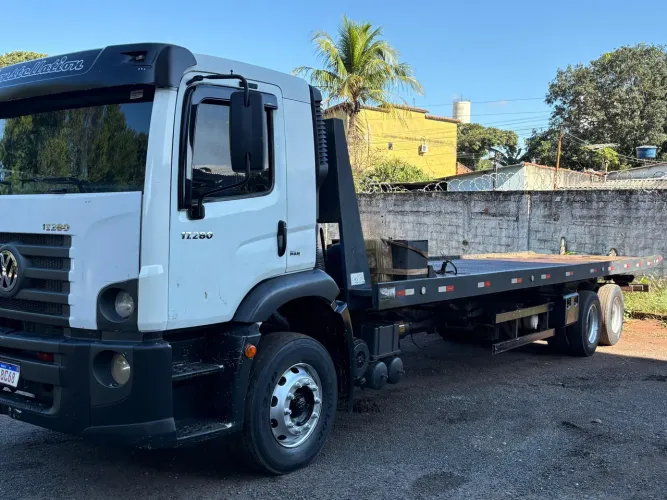 URGENTE!!! VENDO CAMINHÃO TRUCK COM PLATAFORMA!!