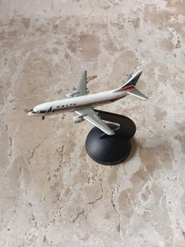Miniatura de Boeing 737 Delta