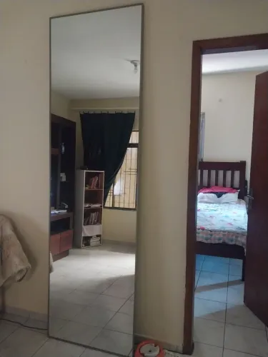 VENDE - SE ESPELHOS GRANDES DE EXCELENTE LUZ.