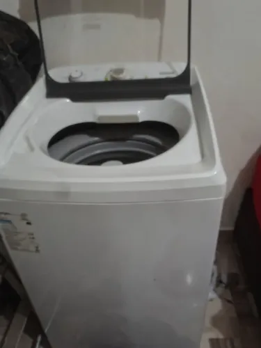 Máquina de lavar roupa Consul 11 kg 220 mas tem o transformador para reverter para 110