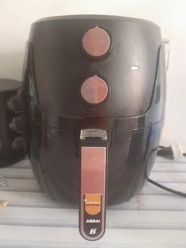 AIR FRYER BRITANIA.