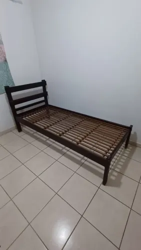 Cama de Madeira