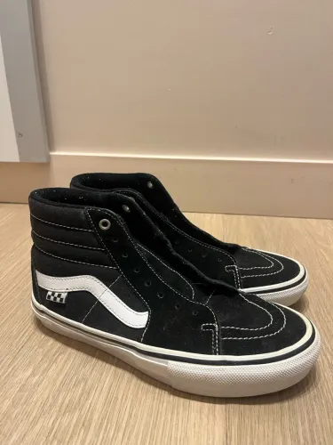 Tênis VAN SK8-Hi preto e branco