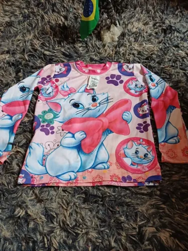 Camisa proteção solar tamanho 5-6 anos
