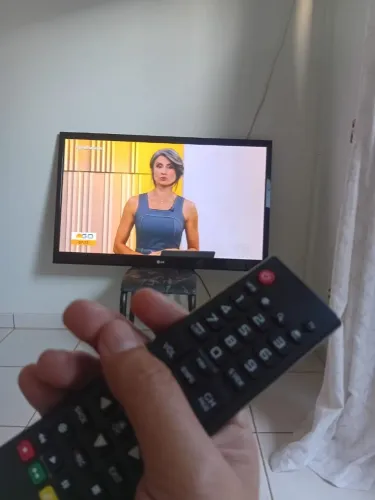 Tv digital LG 55 polegadas polegadas com controle/não é SMART
