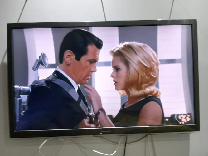 TV Panasonic 43 polegadas não é smart