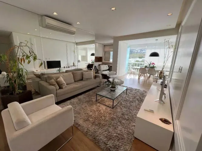 Apartamento impecável, mobiliado e decorado, pronto para morar!