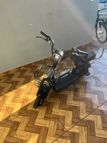 Moto elétrica pouco tempo de uso