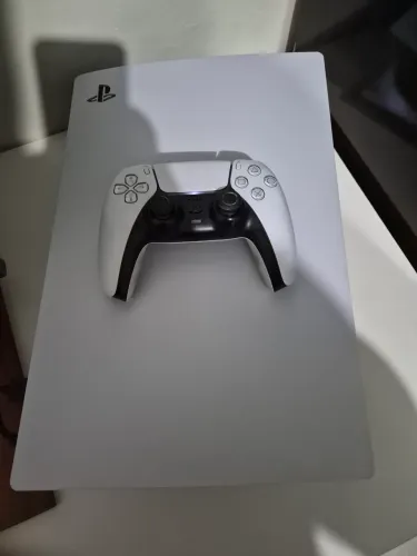 PlayStation 5 com leitor de mídia física