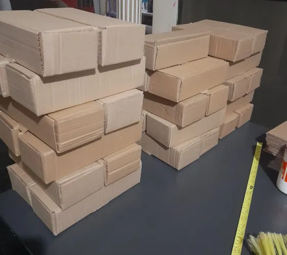 Caixas para envios 25x10x7 cm.