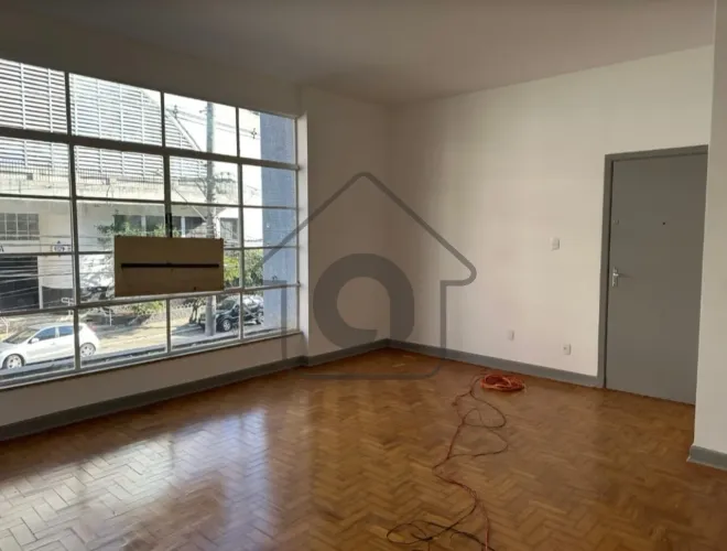 Apartamento para locação com 3 quartos na Aclimação, São Paulo-SP: 1 suíte, 1 sala, 2 banh