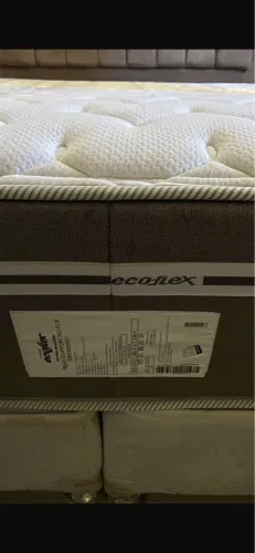 Vendo Cama Box Queen