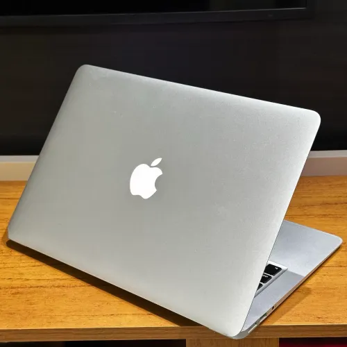 MacBook Air Core i5 / SSD M2 128GB