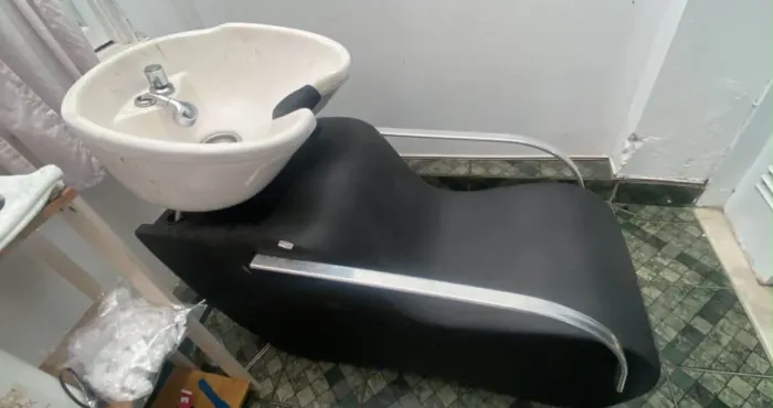 Lavatório de salão água quente e fria