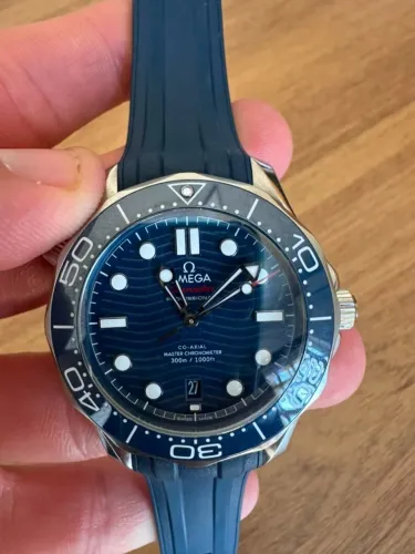 Relógio Omega Seamaster Diver 300 2020