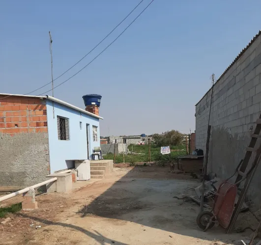 Terreno 5x20 Jd aeroporto 3 Mogi das cruzes ( a casa não faz parte do terreno )