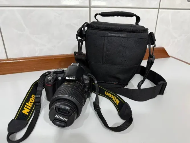 VENDO CAMERA FOTOGRAFICA NIKON D3100 COM 5 MIL CLICKS 