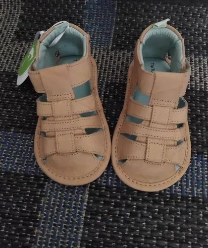 Sandalia couro infantil Tip Toey Joey