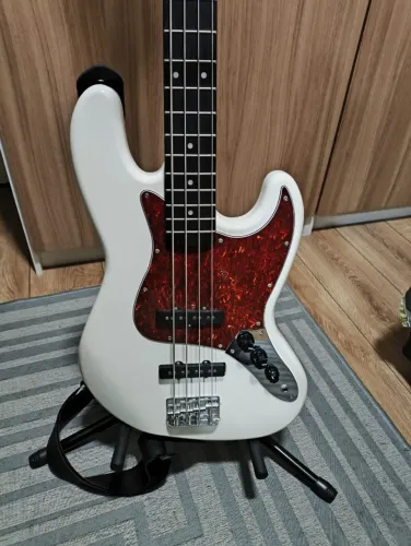 Contra baixo Giannini GB 100 Standard Series