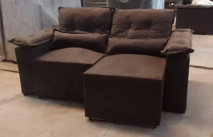 Sofá Retrátil e reclinável novo a pronta entrega 