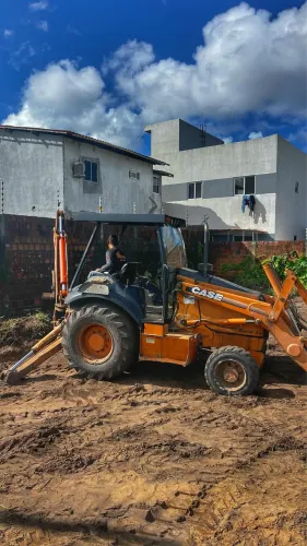 RETROESCAVADEIRA CASE 580 M 2010 4x4