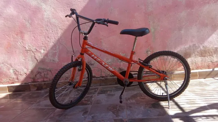 Bicicleta semi-nova aro 26